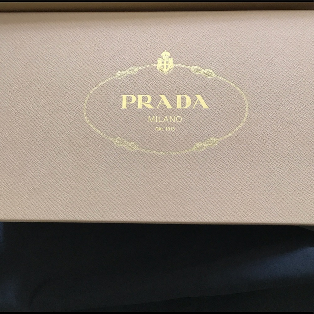 Boxes. - Picture 3 of 6